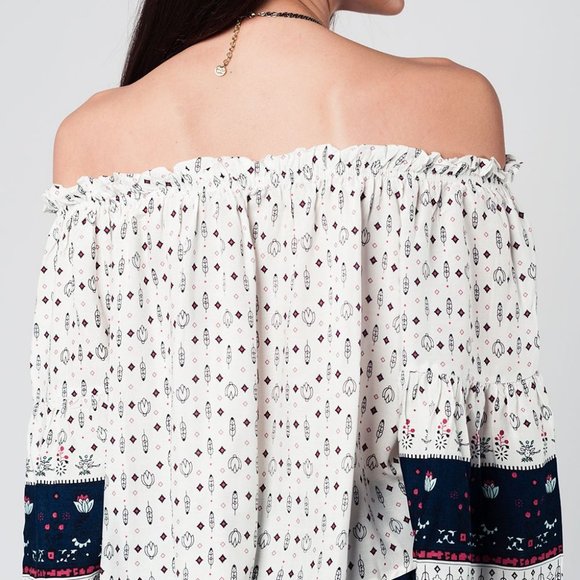 Q2 White Top w/ Belled Sleeves & Floral Print - Picture 2 of 7